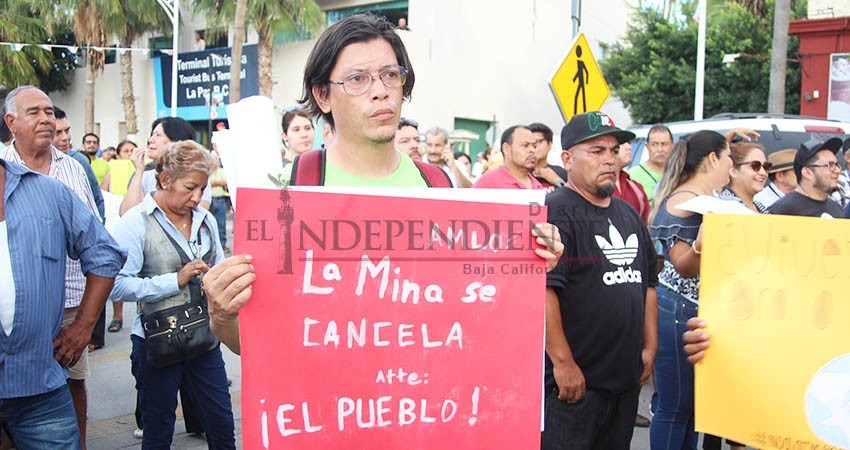 Piden a AMLO "formalizar" compromiso contra minería tóxica Piden a AMLO "formalizar" compromiso contra minería tóxica