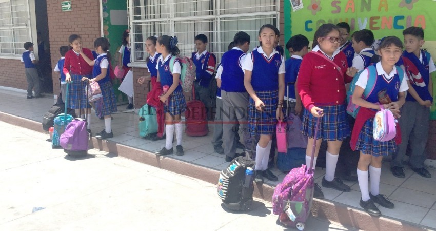 Por el Carnaval modifican horario de escuelas de La Paz Por el Carnaval modifican horario de escuelas de La Paz