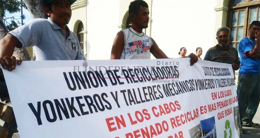 “En Los Cabos, es más penado reciclar que robar” protestan chatarreros “En Los Cabos, es más penado reciclar que robar” protestan chatarreros