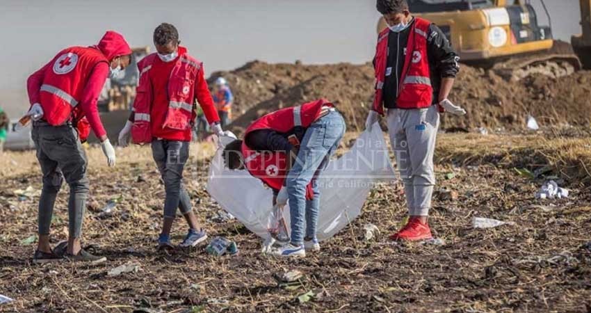 Recuperan caja negra de avión que se estrelló en Etiopía Recuperan caja negra de avión que se estrelló en Etiopía