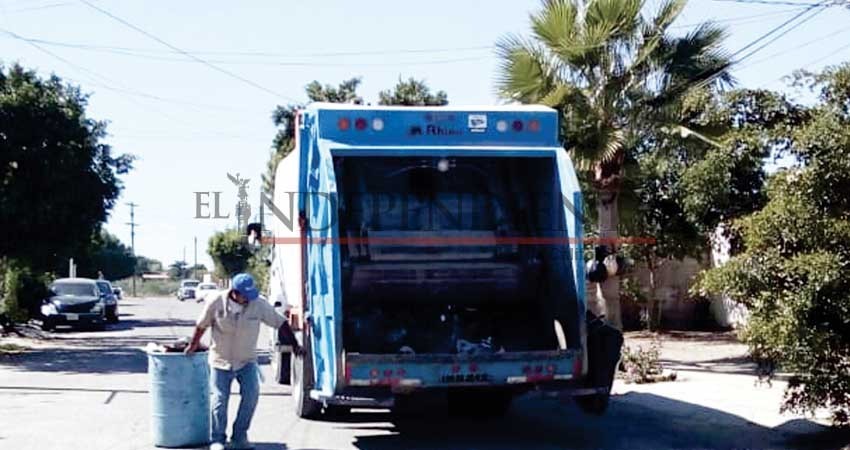 “Estamos utilizando camiones y dompes para regularizar la recolección de la basura de La Paz”: Núñez Salas “Estamos utilizando camiones y dompes para regularizar la recolección de la basura de La Paz”: Núñez Salas
