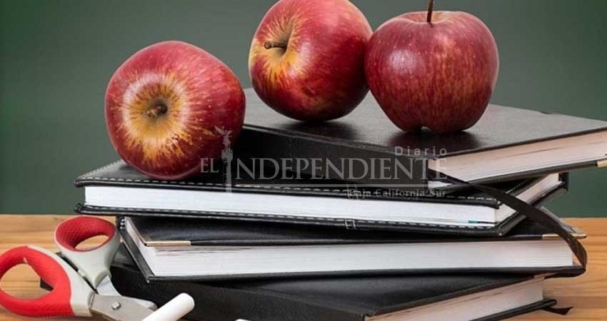 Maestra en aprietos por tener hijo con alumno de 13 años Maestra en aprietos por tener hijo con alumno de 13 años
