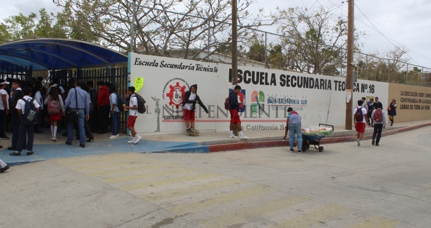 Requiere CSL al menos dos nuevas secundarias públicas Requiere CSL al menos dos nuevas secundarias públicas