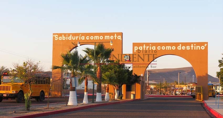 5 mil personas solicitaron ingreso a la UABCS; sólo hay espacio para 2 mil 500 5 mil personas solicitaron ingreso a la UABCS; sólo hay espacio para 2 mil 500