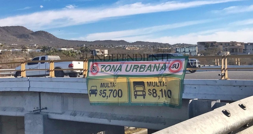 Mal colocadas y vandalizadas las lonas informativas de El Tezal en CSL Mal colocadas y vandalizadas las lonas informativas de El Tezal en CSL