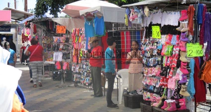 Comercio informal “merma” recaudación de impuestos, advierte Coparmex Comercio informal “merma” recaudación de impuestos, advierte Coparmex