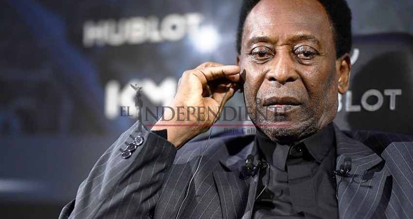 Pelé es hospitalizado en París por una infección