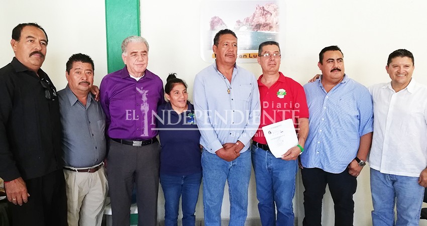 Transportistas cabeños becan a alumnos destacados de CSL Transportistas cabeños becan a alumnos destacados de CSL