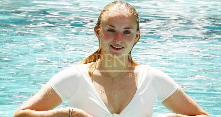 “Sansa” de Game of Thrones y su novio el cantante de Jonas Brothers visitan Los Cabos “Sansa” de Game of Thrones y su novio el cantante de Jonas Brothers visitan Los Cabos