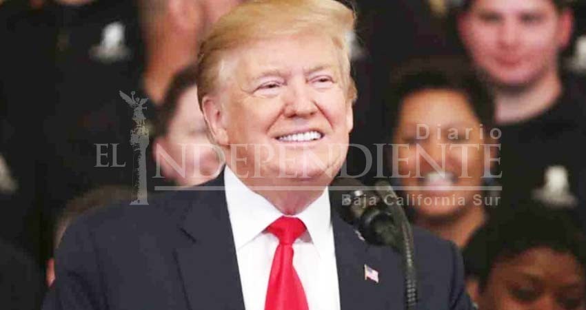 Tras no encontrar nexos con Rusia, Trump se burla de fiscal