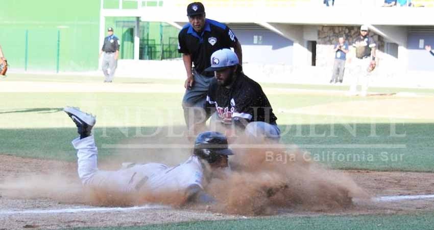 Delfines gana el tercer juego de la serie ante marineros