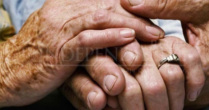 Juntos por siempre: Pareja cumplen 77 años de matrimonio