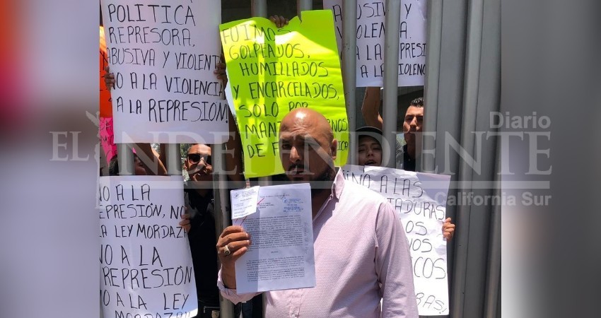 Denuncian al Ayto de Los Cabos ante la CNDH en la Ciudad de México Denuncian al Ayto de Los Cabos ante la CNDH en la Ciudad de México