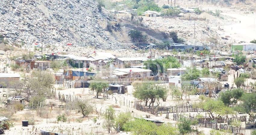 En zonas de riesgo al menos mil 500 familias en el municipio de Los Cabos En zonas de riesgo al menos mil 500 familias en el municipio de Los Cabos