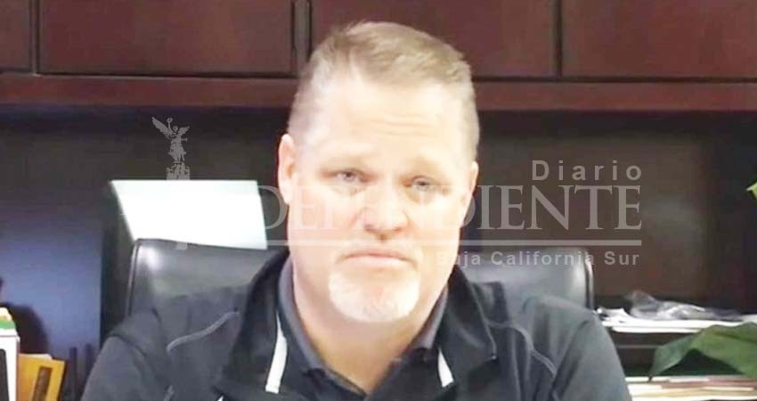 Renuncia director de escuela que sufrió matanza en Florida Renuncia director de escuela que sufrió matanza en Florida