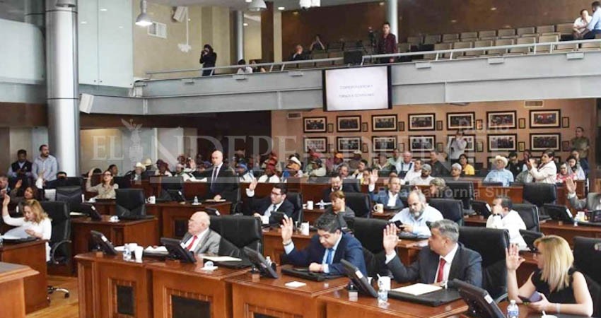 Aprueba Chihuahua reforma educativa; suman 9 congresos