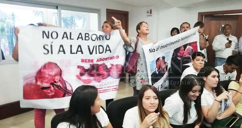 Estudiantes señalan no tener problemas con la educación sexual en escuelas Estudiantes señalan no tener problemas con la educación sexual en escuelas