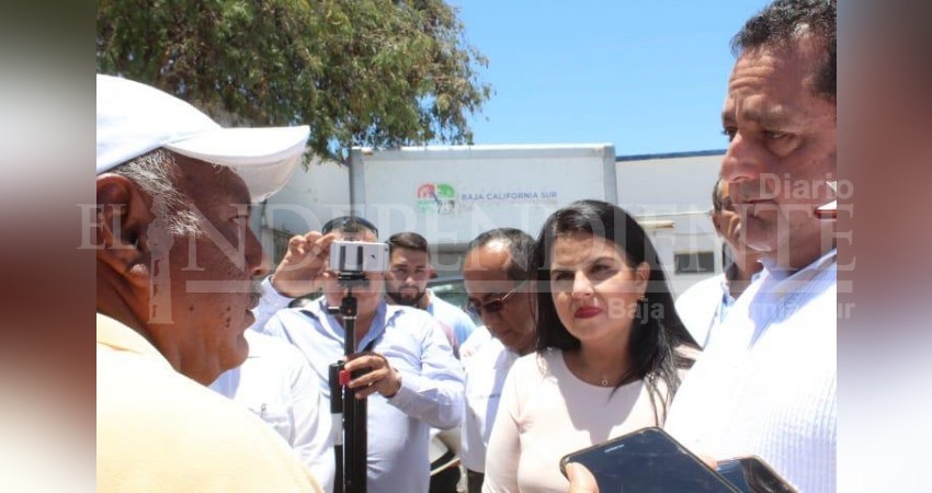 Se manifiestan conductores Uber durante gira del gobernador en SJC Se manifiestan conductores Uber durante gira del gobernador en SJC
