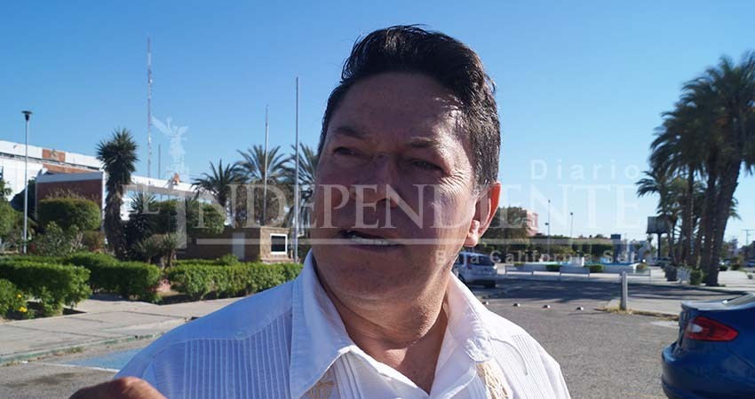 Que los taxistas no tomen “justicia por propia mano” con Uber: Rigoberto Murillo Que los taxistas no tomen “justicia por propia mano” con Uber: Rigoberto Murillo