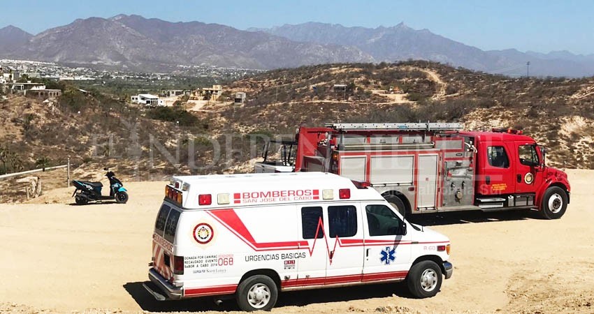 Hombre amenaza con suicidarse desde la "cruz" de Puerto Los Cabos Hombre amenaza con suicidarse desde la "cruz" de Puerto Los Cabos