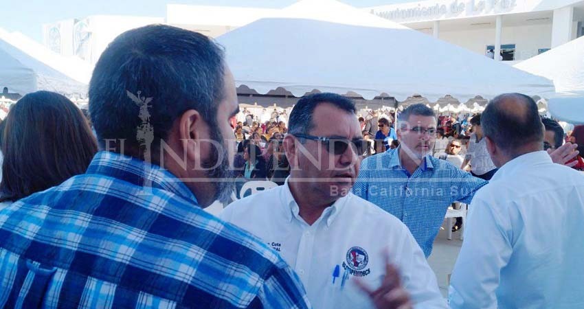 Sindicato La Paz, advierte que no se moverán del Ayto hasta que el Alcalde garantice el pago Sindicato La Paz, advierte que no se moverán del Ayto hasta que el Alcalde garantice el pago