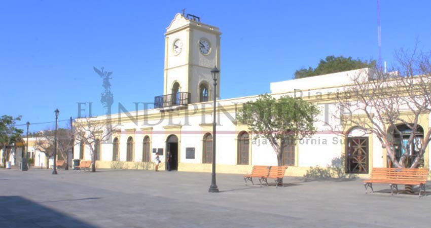 Continúan acusaciones de nepotismo al interior del XIII Ayuntamiento de Los Cabos Continúan acusaciones de nepotismo al interior del XIII Ayuntamiento de Los Cabos