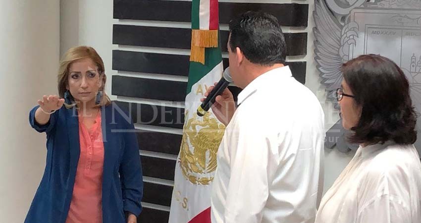 Renuncia Contralora Municipal de La Paz; llega Azucena Meza Renuncia Contralora Municipal de La Paz; llega Azucena Meza