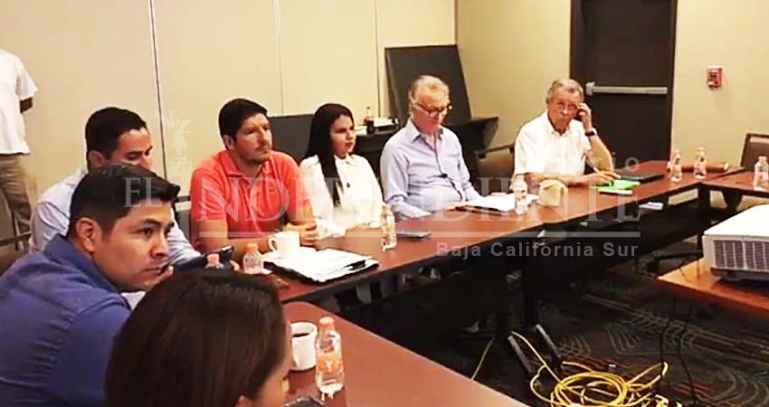 Alcaldesa suspende sesión por falta de tiempo; se reúne con Grupo Questro Alcaldesa suspende sesión por falta de tiempo; se reúne con Grupo Questro