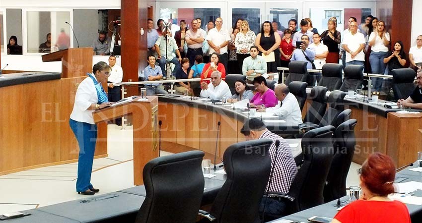 Se consultó reglamento de horarios del Congreso BCS con todos los diputados: Petra Juárez Se consultó reglamento de horarios del Congreso BCS con todos los diputados: Petra Juárez