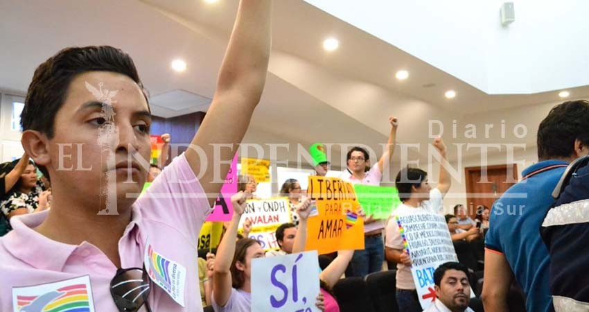 Seguirán protestas de comunidad LGBTTTIQ+ a favor de matrimonio igualitario Seguirán protestas de comunidad LGBTTTIQ+ a favor de matrimonio igualitario