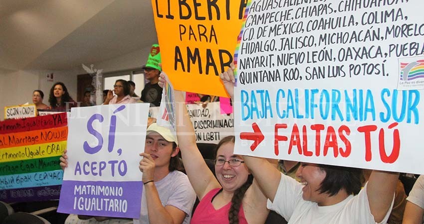 Revisamos matrimonio igualitario con “Parlamento Abierto”: Presidente Congreso Revisamos matrimonio igualitario con “Parlamento Abierto”: Presidente Congreso