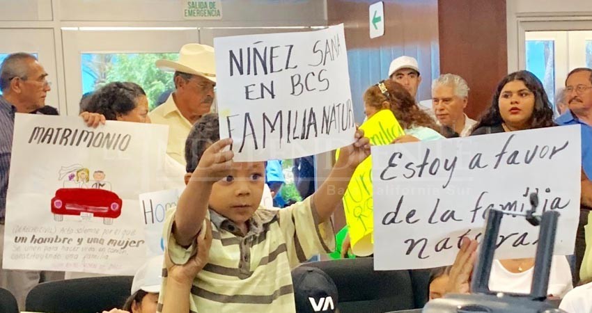 Frente Familia Natural se apuesta en Congreso del Estado