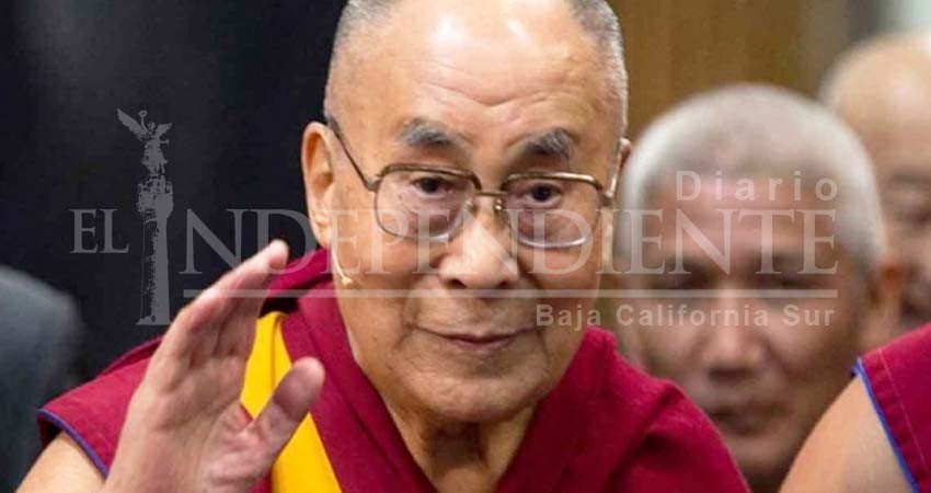 Dalai Lama dice que si tiene sucesora debería ser atractiva