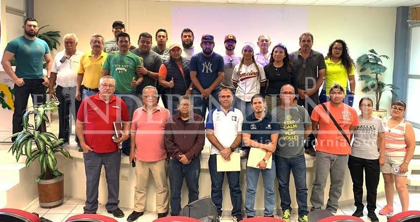 Participan entrenadores de BCS en cursos de capacitación