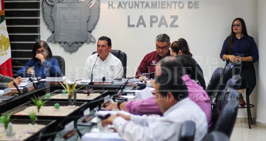 Anuncia Ayuntamiento paceño ahorros por más de 20 mdp en sólo un mes Anuncia Ayuntamiento paceño ahorros por más de 20 mdp en sólo un mes