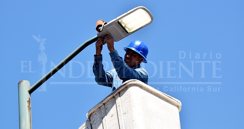 Ahorros del Ayuntamiento aumentarán inversión en alumbrado de La Paz Ahorros del Ayuntamiento aumentarán inversión en alumbrado de La Paz