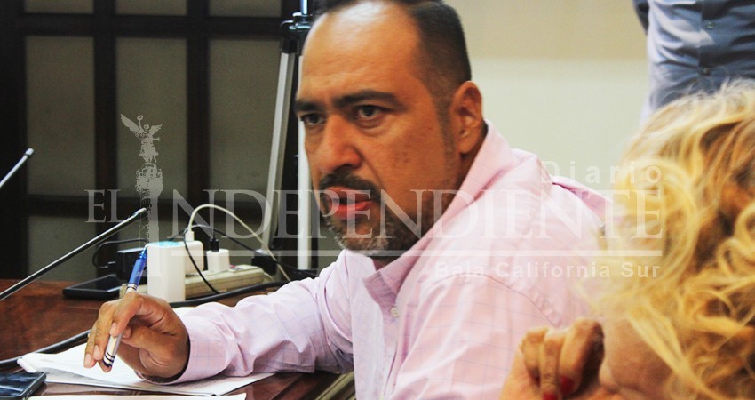 Inalcanzable director de Oomsapaslc, exponen regidores de la Comisión del Agua Inalcanzable director de Oomsapaslc, exponen regidores de la Comisión del Agua
