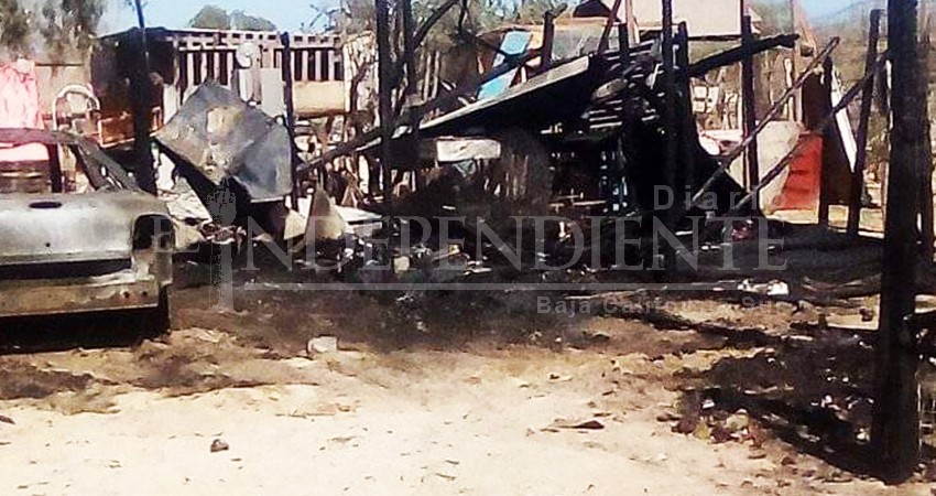 Recaudan apoyo para familia que perdió patrimonio en incendio en invasión de CSL Recaudan apoyo para familia que perdió patrimonio en incendio en invasión de CSL