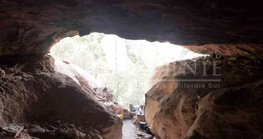 Rescatan a 21 secuestrados por el narco; dormían en cuevas Rescatan a 21 secuestrados por el narco; dormían en cuevas