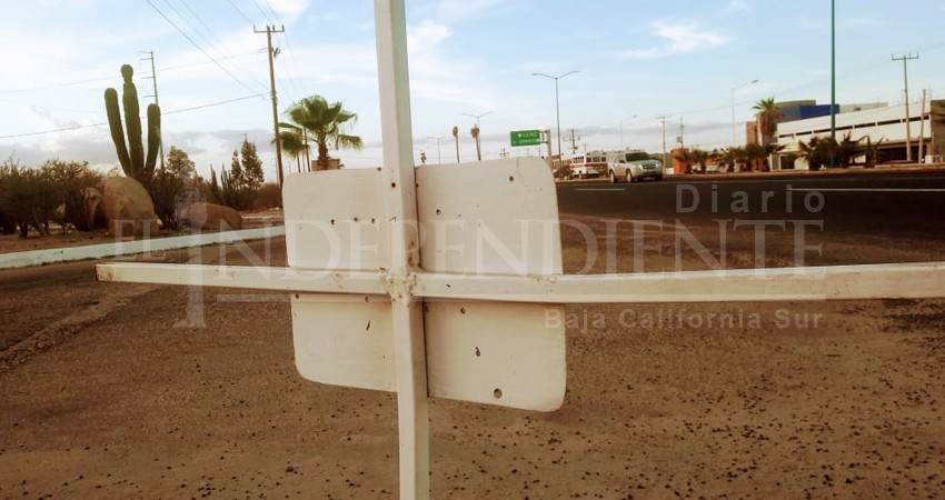 Las cruces, imborrables y trágicas huellas engendradas por la despiadada violencia