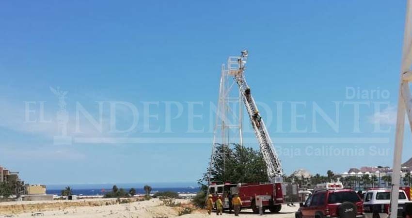 Intentó suicidarse aventándose desde una torre de luz de CSL Intentó suicidarse aventándose desde una torre de luz de CSL