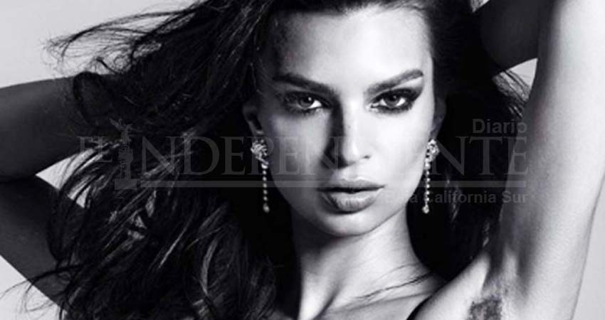 Emily Ratajkowski presume foto sin rasurarse; 'me hace sentir sexy' Emily Ratajkowski presume foto sin rasurarse; 'me hace sentir sexy'