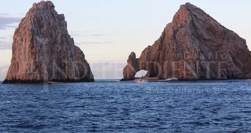 Cerrada Playa del Amor por falta de embollado