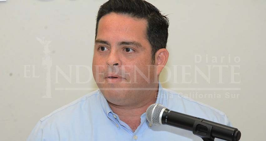 Exige PAN BCS a Víctor Castro que diga si habrá o no cable submarino Exige PAN BCS a Víctor Castro que diga si habrá o no cable submarino