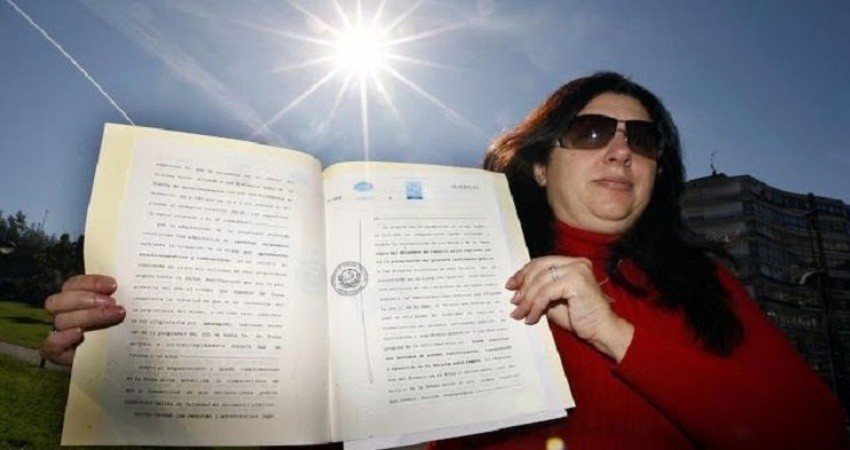 Mujer dice ser la dueña del Sol y quiere cobrar por su uso Mujer dice ser la dueña del Sol y quiere cobrar por su uso