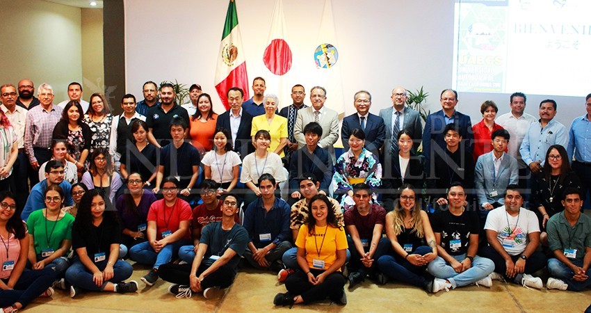Arriban alumnos de Japón a la UABCS para hacer estancia académica Arriban alumnos de Japón a la UABCS para hacer estancia académica