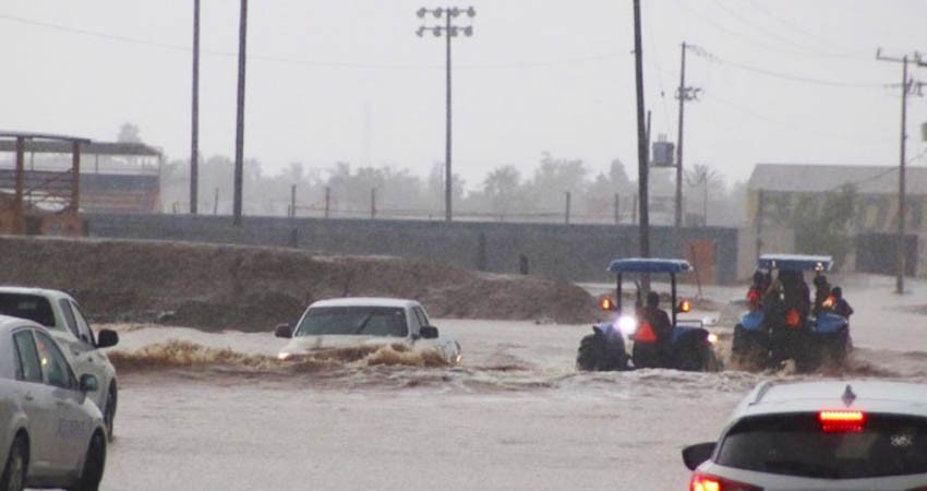 Tras impresionantes lluvias en Comondú, abren albergues Tras impresionantes lluvias en Comondú, abren albergues
