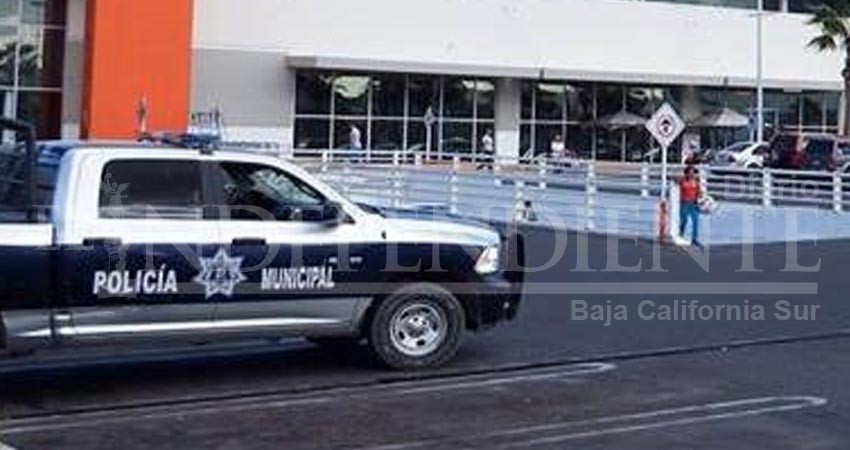 Asaltante saca arma y dispara al intentar robar a un hombre en SJC