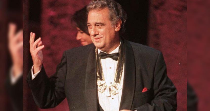 Plácido Domingo me apretó los senos, recuerda mujer Plácido Domingo me apretó los senos, recuerda mujer