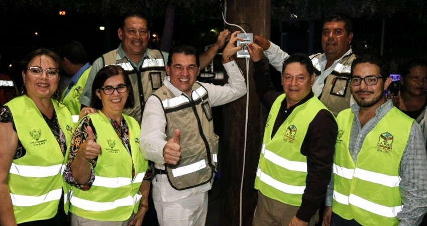 Cumple Ayuntamiento paceño con la primera etapa de “Iluminemos La Paz” Cumple Ayuntamiento paceño con la primera etapa de “Iluminemos La Paz”